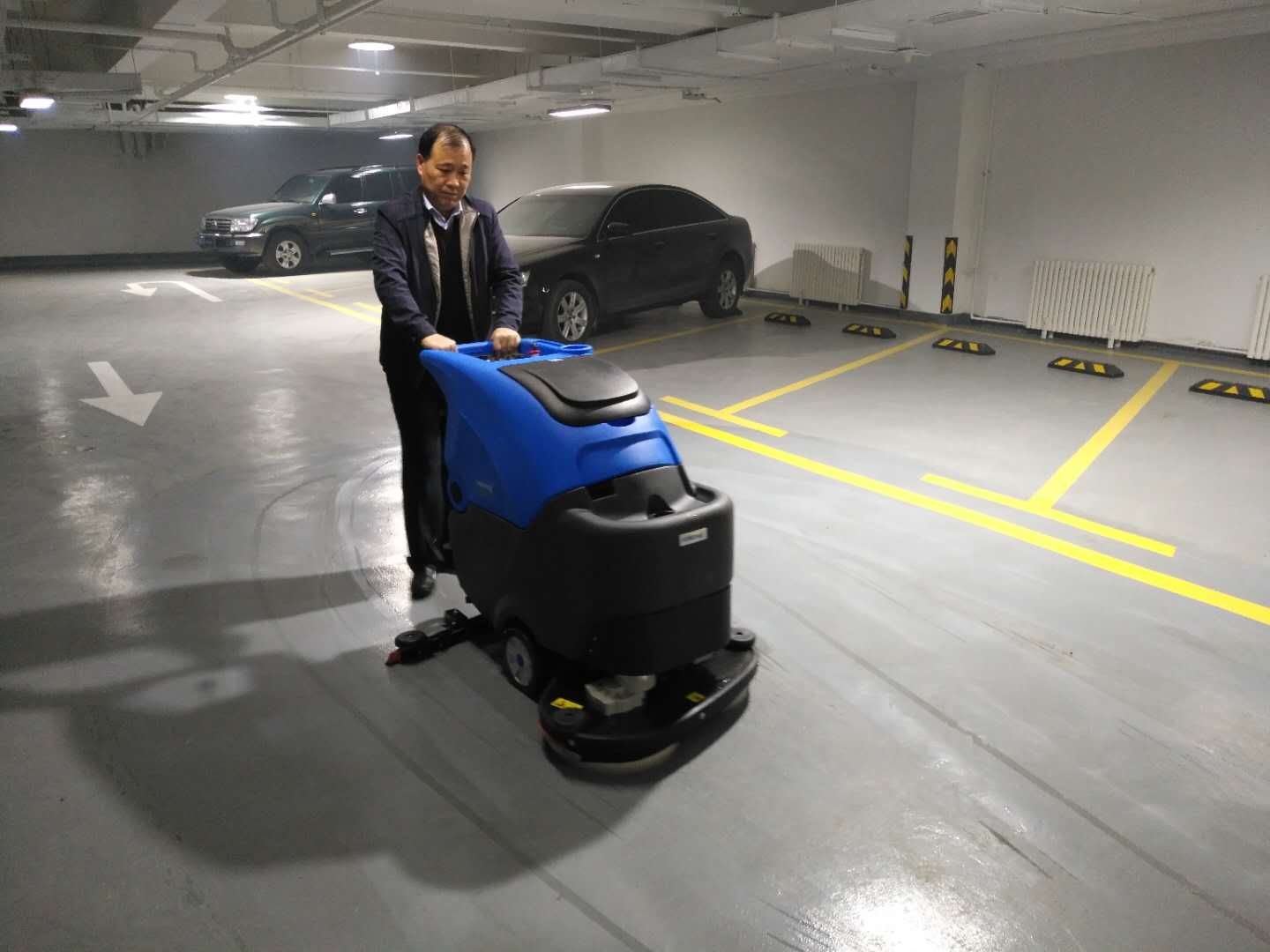 洗地機、掃地車，新一代--工廠保潔標配