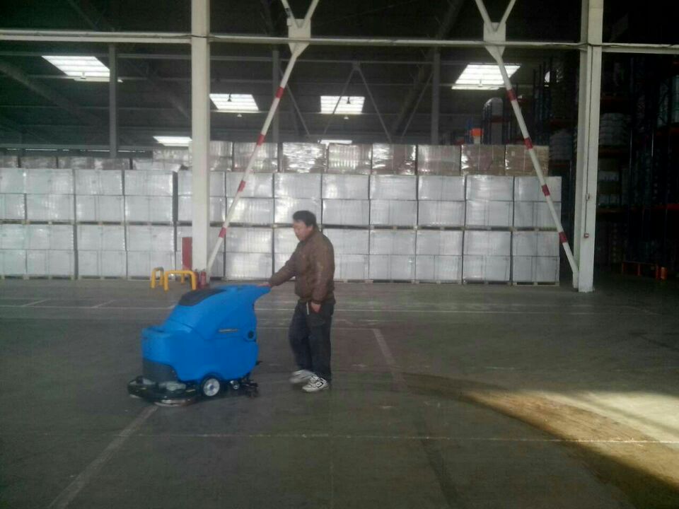 合肥洗地機_手推式洗地機【賓館酒店行業(yè)專用洗地機】