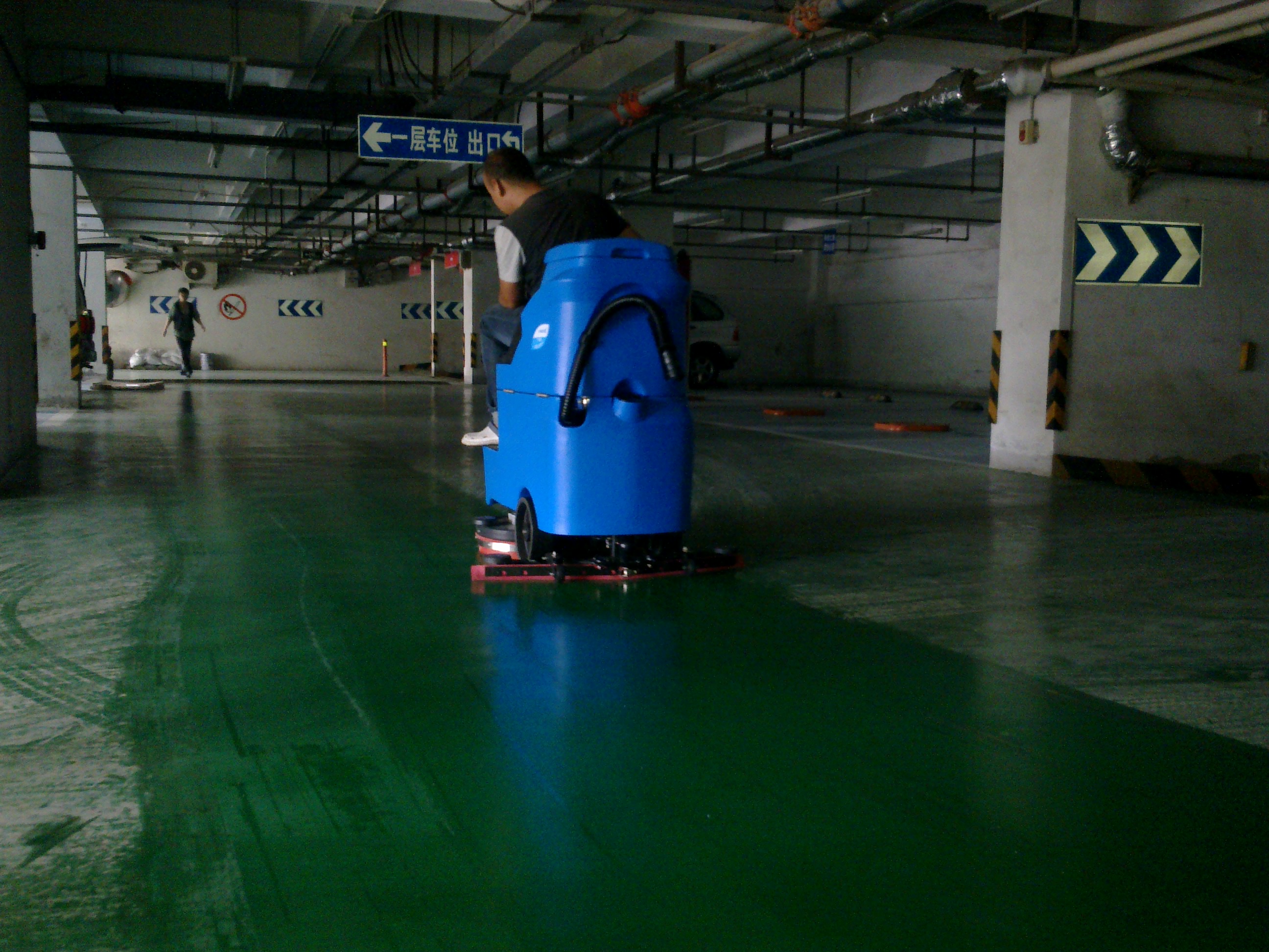 洗地機、掃地車，新一代--工廠保潔標配