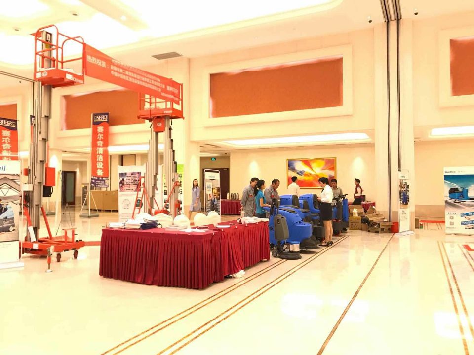 酒店全自動洗地機的保養(yǎng)方法