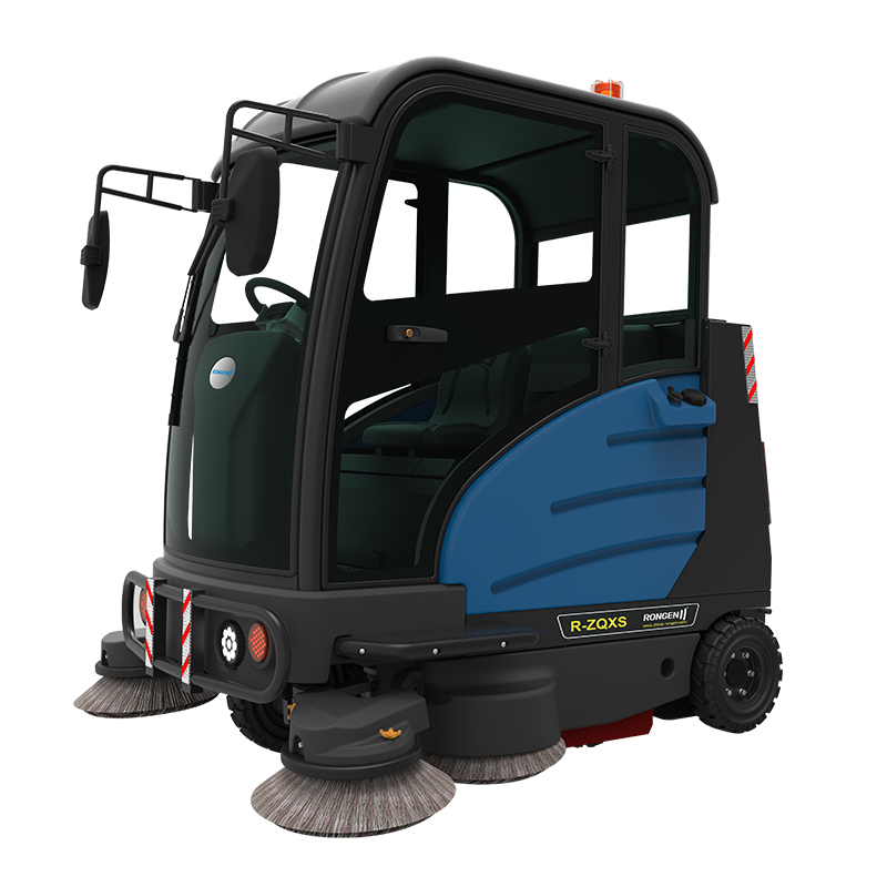 大型廠房地面適合使用容恩電動掃地車！