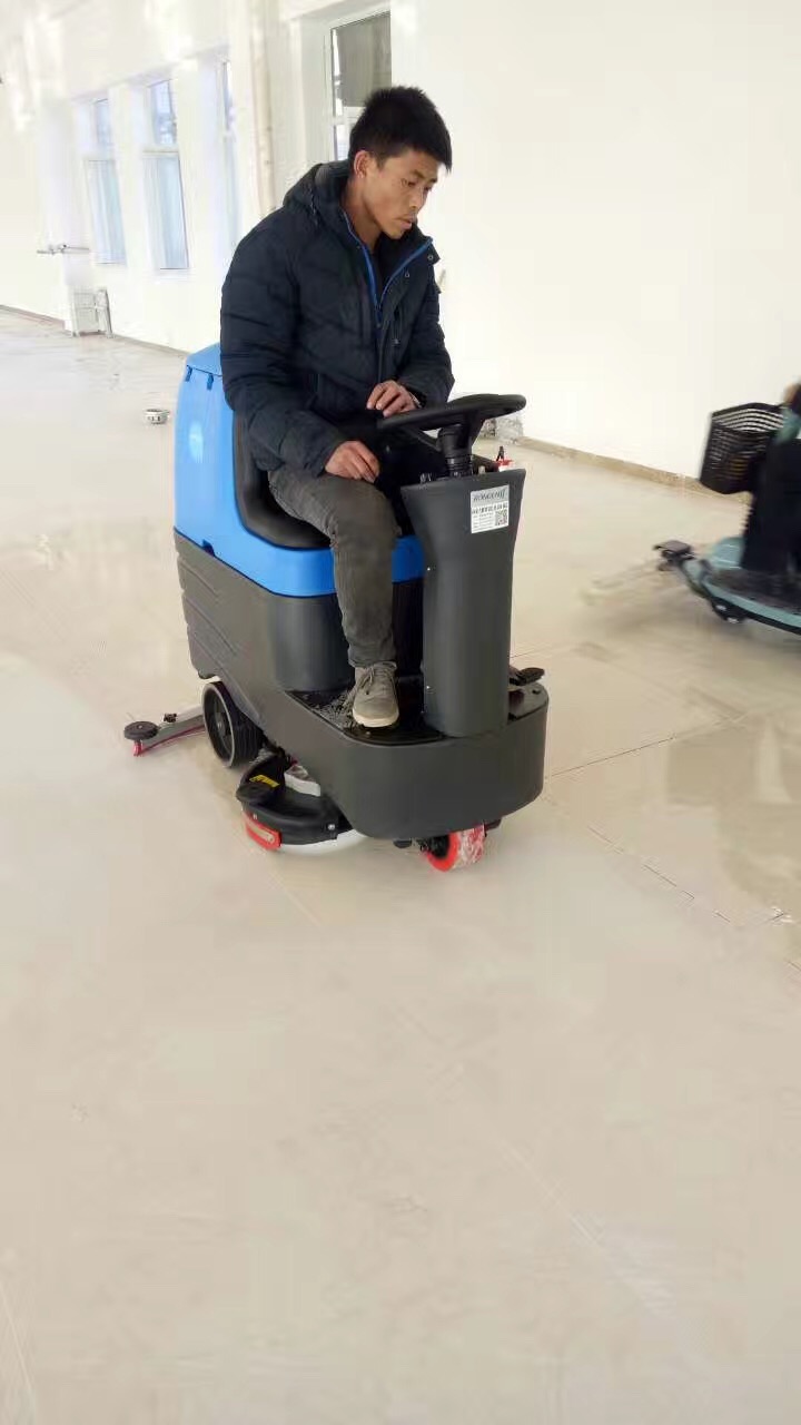 手推式工廠洗地機(jī)的洗地效果怎么樣？