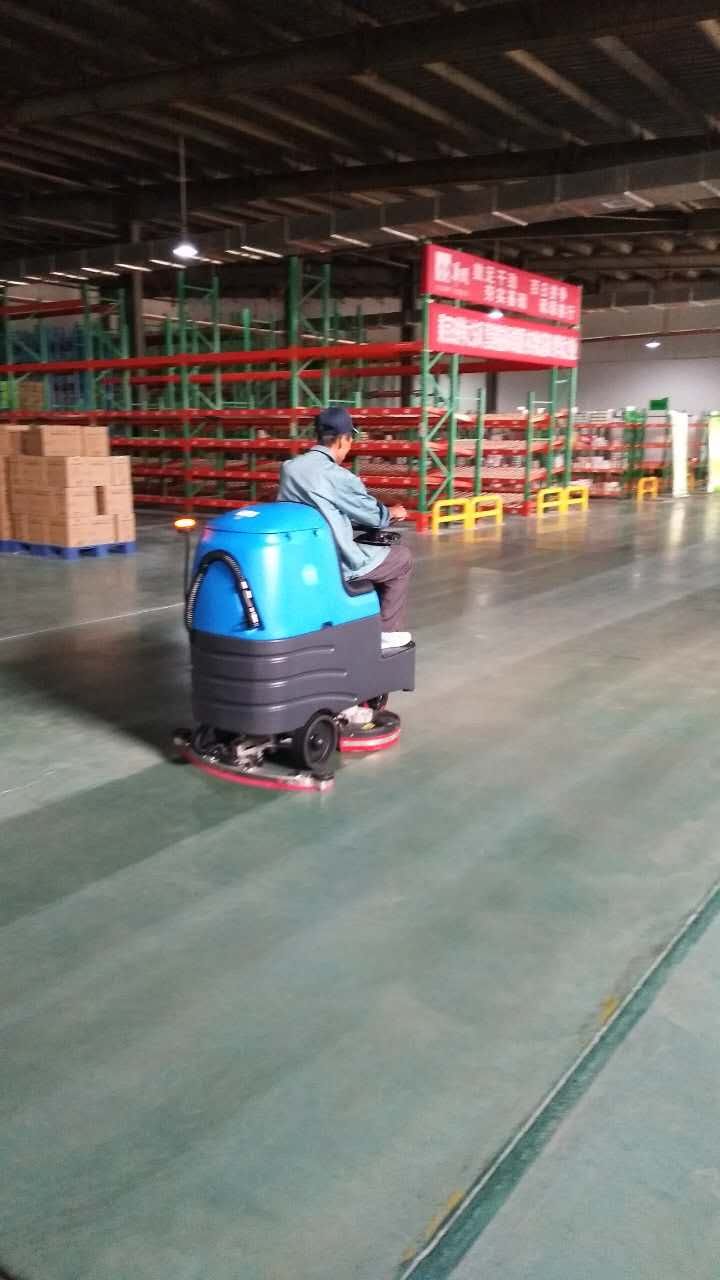 淺談洗地車(chē)與掃地車(chē)的清潔優(yōu)勢(shì)